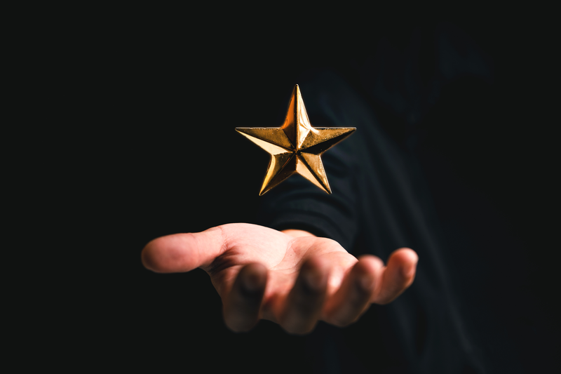Effective Communication: Avoid Superlatives & Clichés